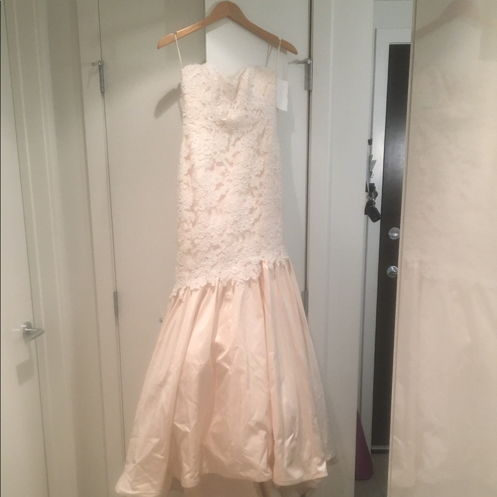 NWT sample sale wedding gown - Picture 2 of 7